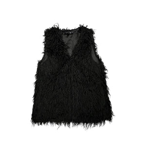 The H&M Black Faux Fur vest comes with pockets, measuring 32" in the chest and 24" in length.