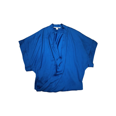 Designer Diane Von Furstenberg blue silk kimono style drape blouse with elastic stretch band on the waist in the back. This luxury blouse is in excellent condition.       Measured Flat   Chest -   Sleeve -   Waist - 32